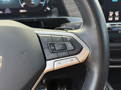 Used 2024 Volkswagen Atlas SEL Premium R-Line AWD/4WD image 17