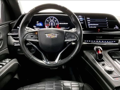 Used 2023 Cadillac Escalade ESV V image 7