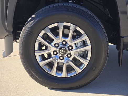 Certified 2025 Toyota Tacoma Limited image 14