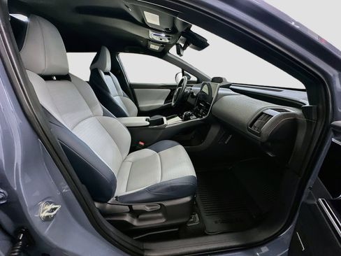 Used 2023 Subaru Solterra AWD image 33
