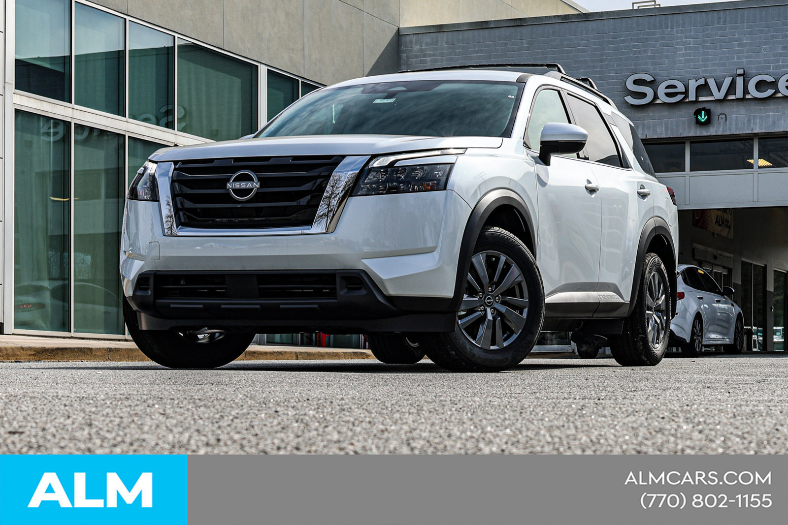 Certified 2025 Nissan Pathfinder SV FWD image 2