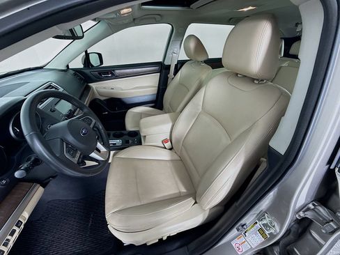 Used 2017 Subaru Outback 2.5i Limited w/ Popular Package #5 AWD/4WD image 5