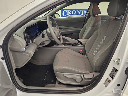 Used 2024 Hyundai Elantra SEL image 14