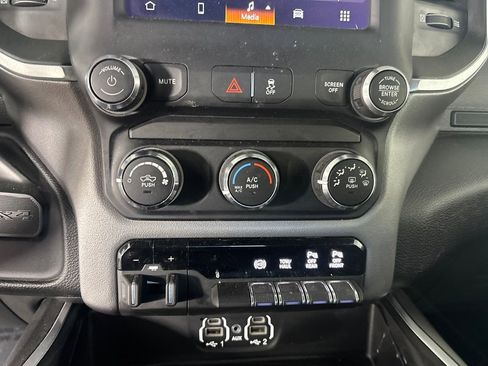 Used 2024 RAM 2500 Big Horn w/ Off Road Package AWD/4WD image 16