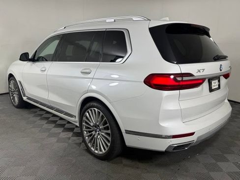 Used 2022 BMW X7 xDrive40i w/ Premium Package AWD/4WD image 4
