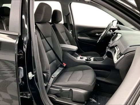 Used 2023 GMC Terrain SLE w/ Driver Convenience Package FWD image 8