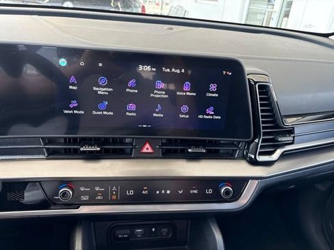 Certified 2025 Kia Sportage EX AWD/4WD image 13