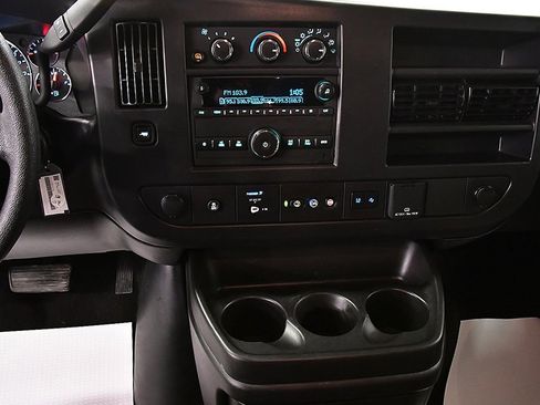 Used 2025 Chevrolet Express 3500 LT w/ LT Preferred Equipment Group image 19