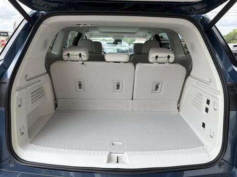 New 2026 Buick Enclave Avenir w/ Super Cruise Package FWD image 11