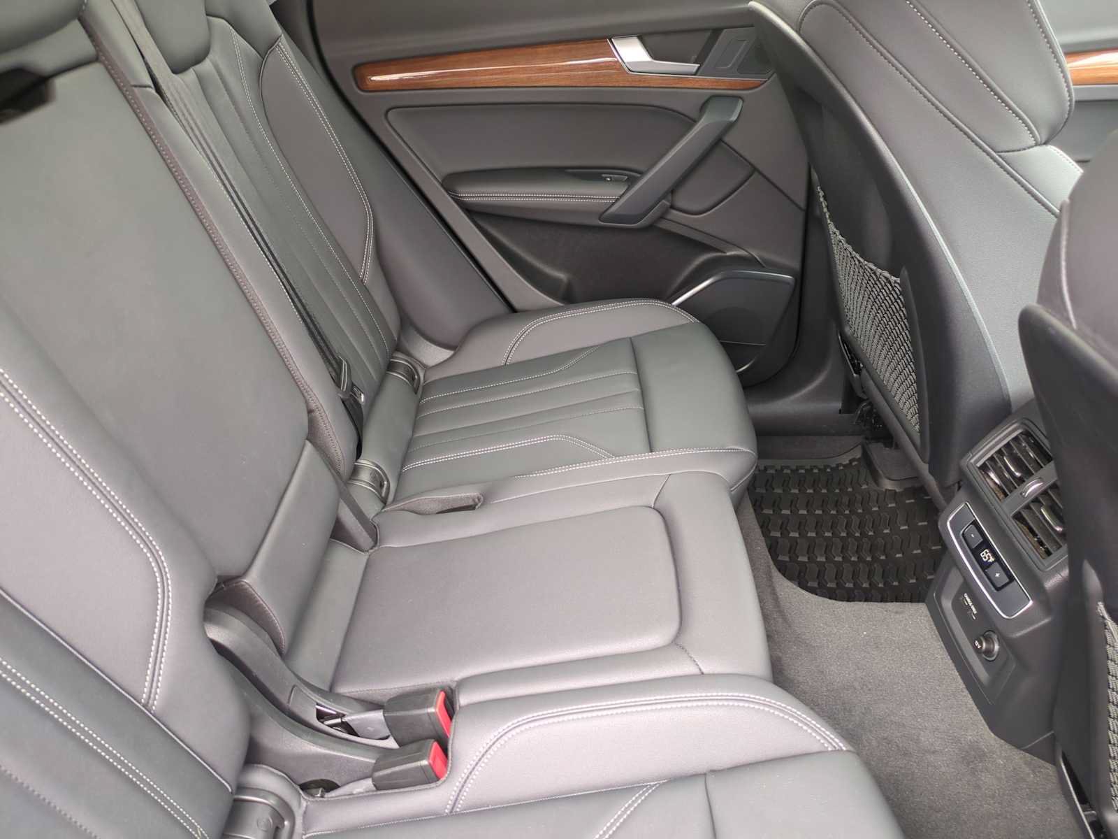 Certified 2025 Audi Q8 Premium Plus AWD/4WD image 42