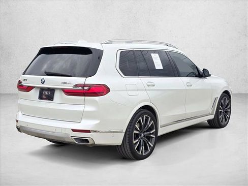 Used 2022 BMW X7 xDrive40i w/ Premium Package image 5