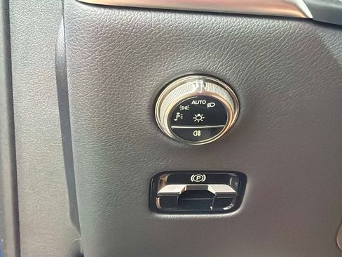 Used 2026 Mercedes-Benz GLC 300 image 28