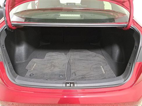 Used 2022 Toyota Corolla LE image 10