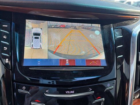 Used 2017 Cadillac Escalade Premium Luxury image 15