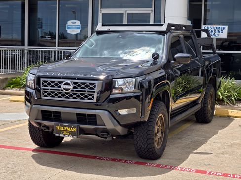Used 2024 Nissan Frontier SV w/ SV Convenience Package AWD/4WD image 2