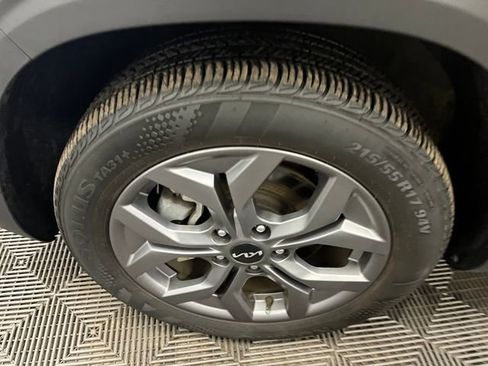 Certified 2024 Kia Seltos S image 35