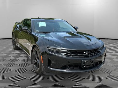 Used 2020 Chevrolet Camaro LT RWD image 7