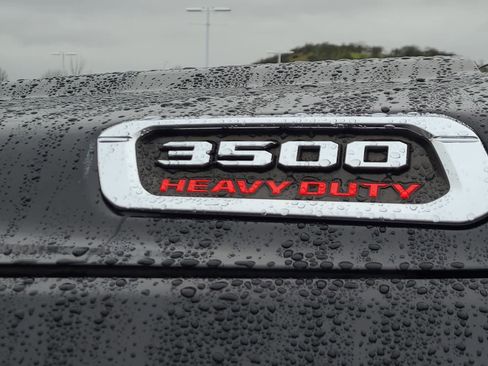 Used 2019 RAM 3500 Laramie image 15