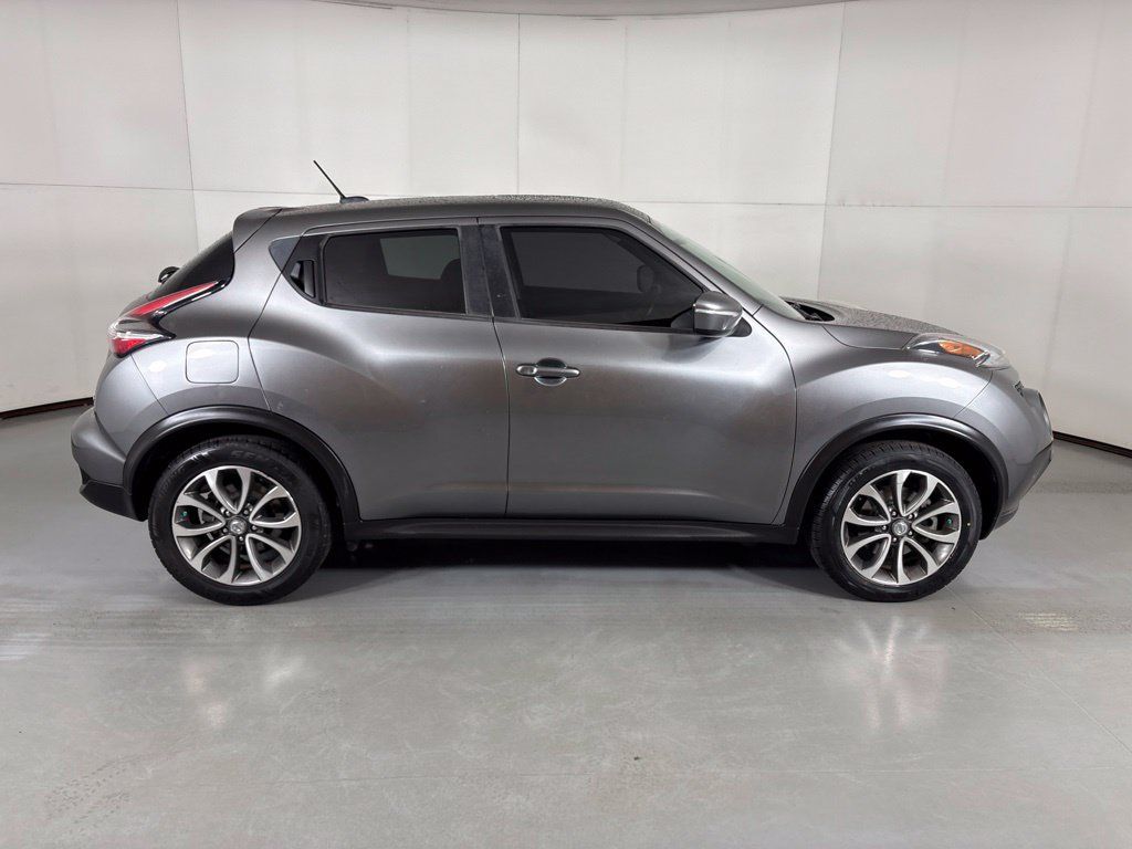 Used 2017 Nissan Juke SV AWD/4WD image 9