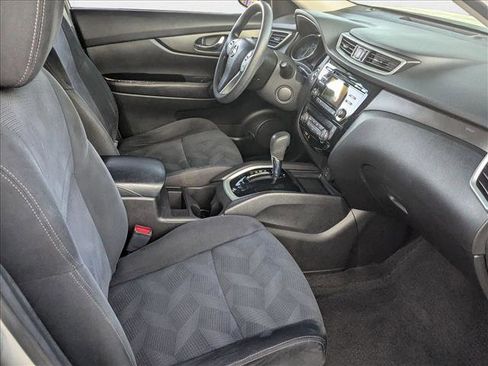 Used 2015 Nissan Rogue SV image 20