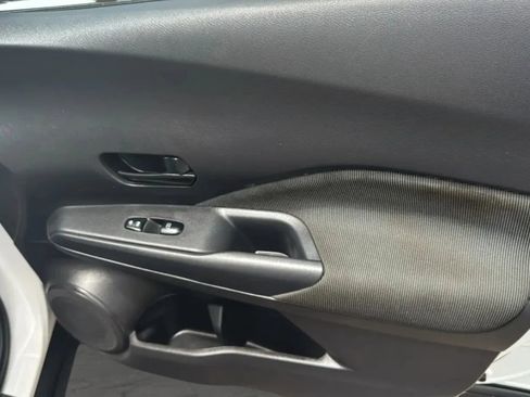 Used 2020 Nissan Kicks S FWD image 21