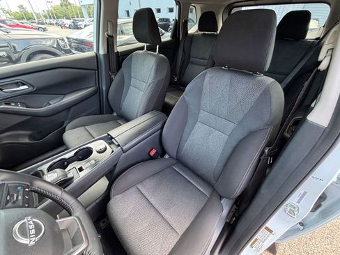 Used 2025 Nissan Rogue SV AWD/4WD image 38