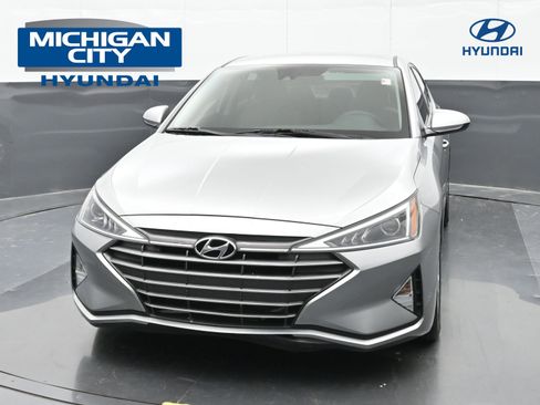 Used 2020 Hyundai Elantra SE image 1