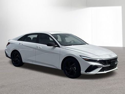 New 2026 Hyundai Elantra Sport FWD image 12