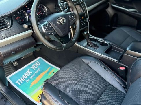 Used 2015 Toyota Camry SE image 10
