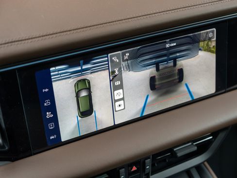 New 2026 Porsche Macan Turbo Electric AWD/4WD image 38