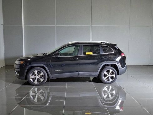 Used 2019 Jeep Cherokee Limited image 19