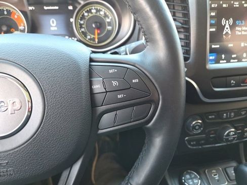 Used 2019 Jeep Cherokee Trailhawk AWD/4WD image 60