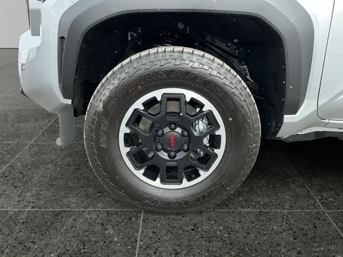 New 2026 Toyota Tacoma TRD Off-Road AWD/4WD image 14