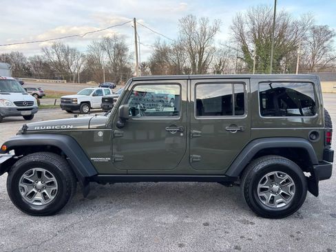 Used 2015 Jeep Wrangler Unlimited Rubicon w/ Connectivity Group image 6