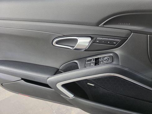 Used 2016 Porsche 911 Carrera 4S image 21