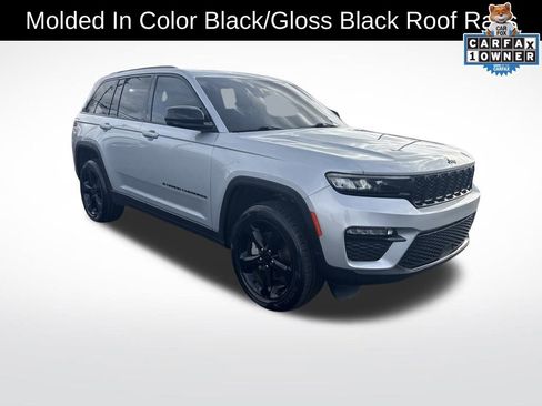 Certified 2023 Jeep Grand Cherokee Limited w/ Black Appearance Package image 10