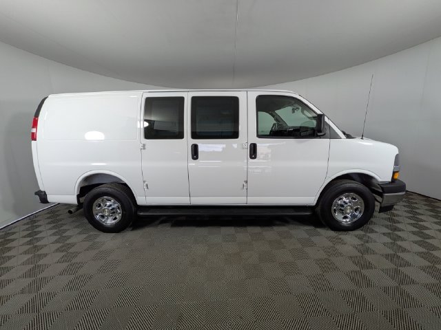 Used 2025 Chevrolet Express 2500 w/ Driver Convenience Package RWD image 26