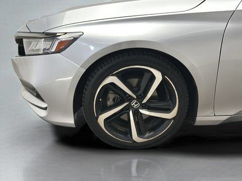 Used 2019 Honda Accord Sport image 9