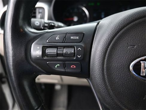 Used 2016 Kia Sorento EX image 17