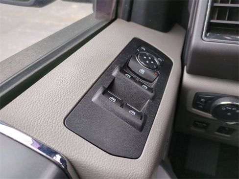 Used 2018 Ford F150 XLT w/ Equipment Group 302A Luxury image 26