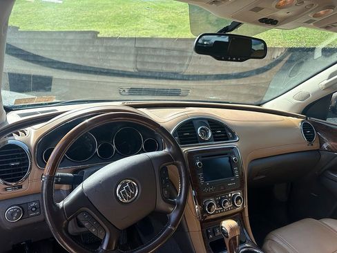 Used 2017 Buick Enclave Leather image 11