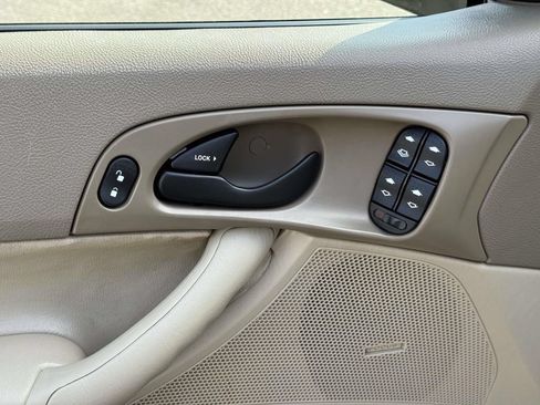 Used 2007 Ford Focus S FWD image 18