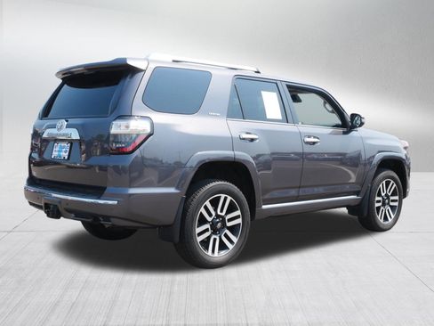 Used 2022 Toyota 4Runner Limited AWD/4WD image 7