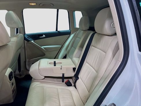 Used 2017 Volkswagen Tiguan SEL AWD/4WD image 20