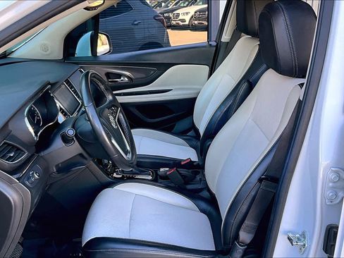 Used 2021 Buick Encore Preferred w/ Safety Package image 7