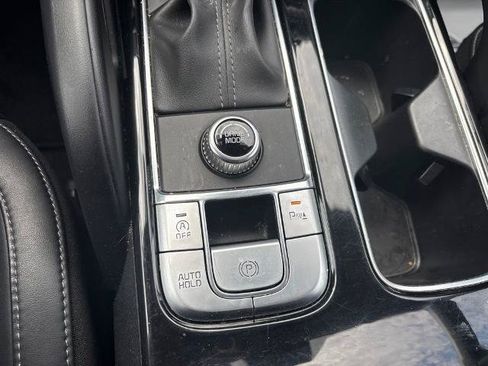 Used 2025 Kia Telluride S FWD image 21