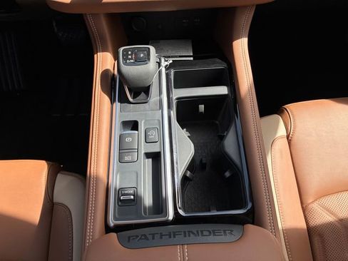 New 2026 Nissan Pathfinder Platinum image 22