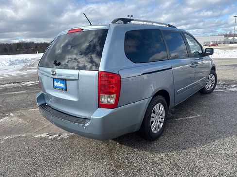 Used 2014 Kia Sedona LX image 8