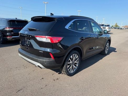 Used 2022 Ford Escape Titanium AWD/4WD image 5