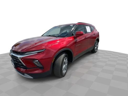 Certified 2024 Chevrolet Blazer LT w/ Convenience Package FWD image 4